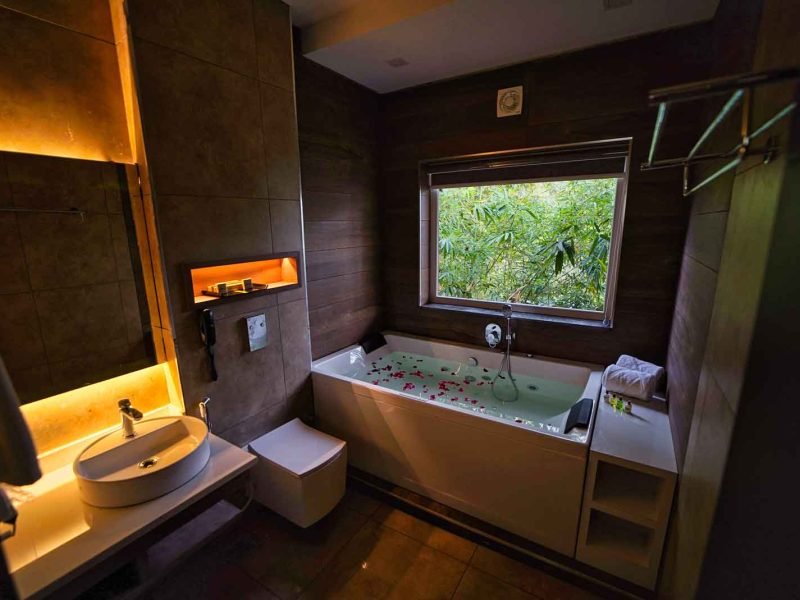 Regal Jacuzzi Villa