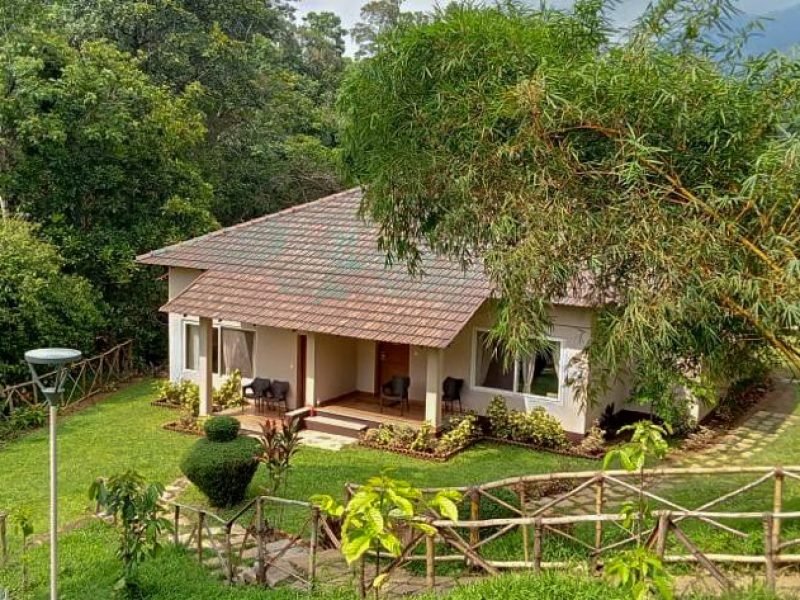 Brookside Cottage with Sit out