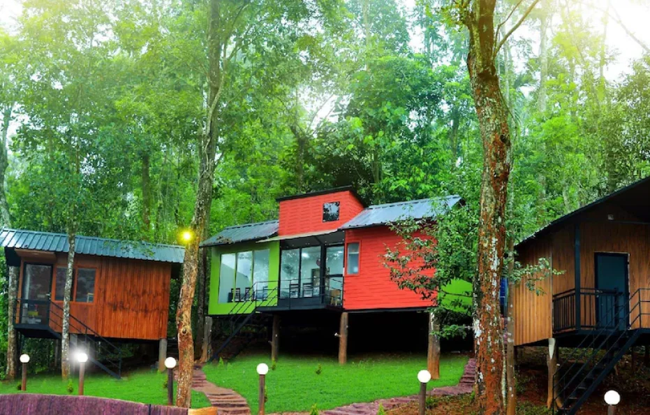 VINTAGE HUT