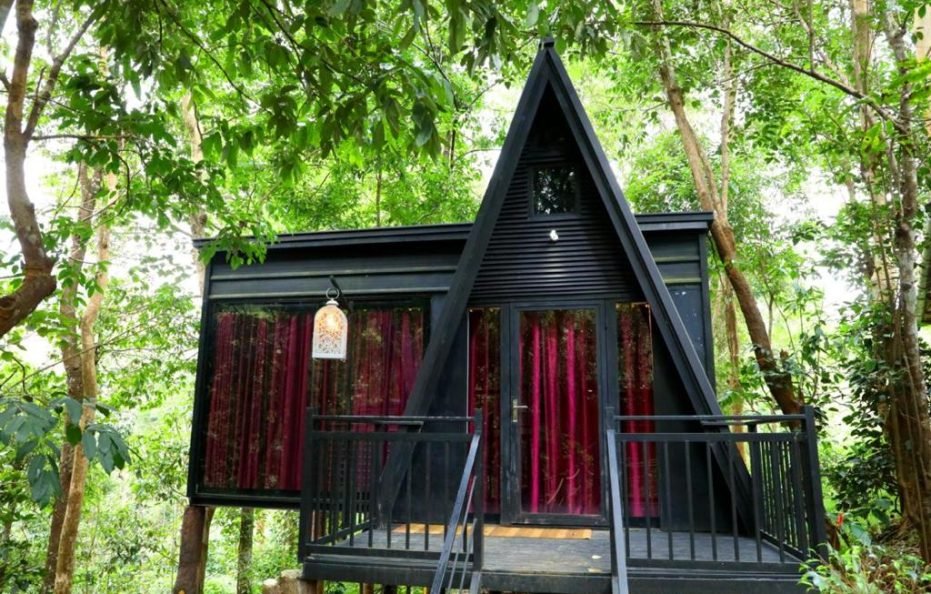 Romantic Hut