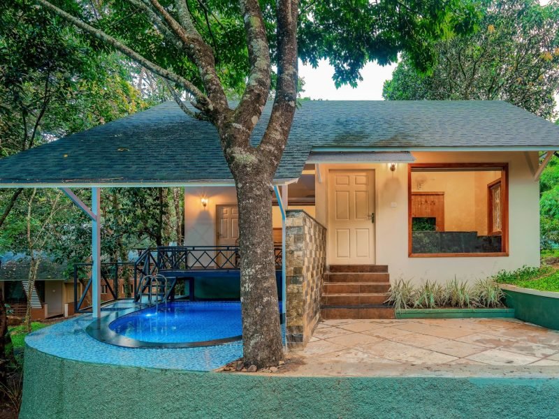 Double bedroom pool villa
