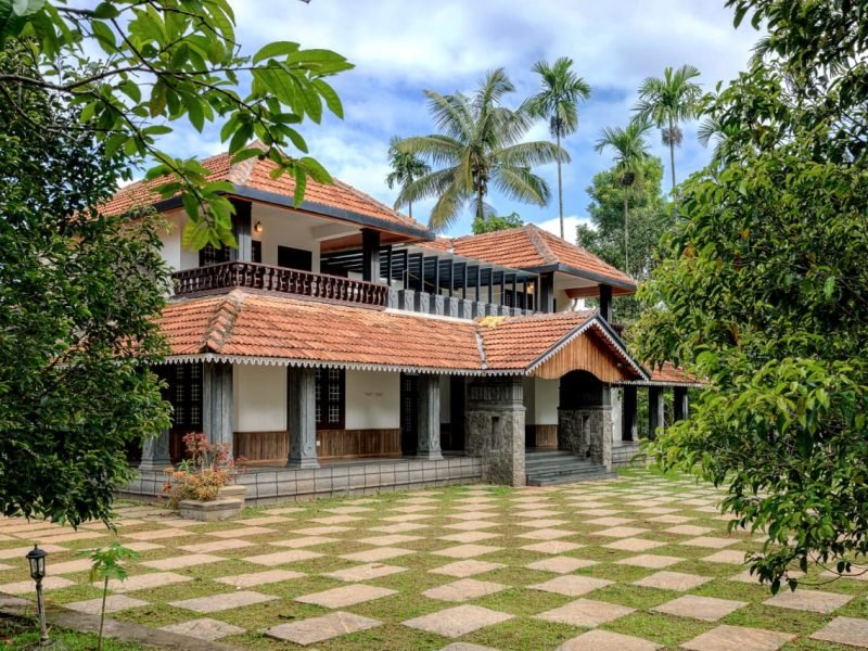 Five Bedrooms Private Pool Villa – Tharavadu