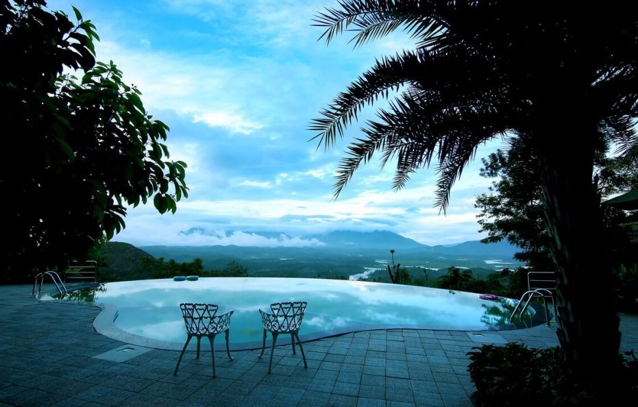 Pool View Comfort