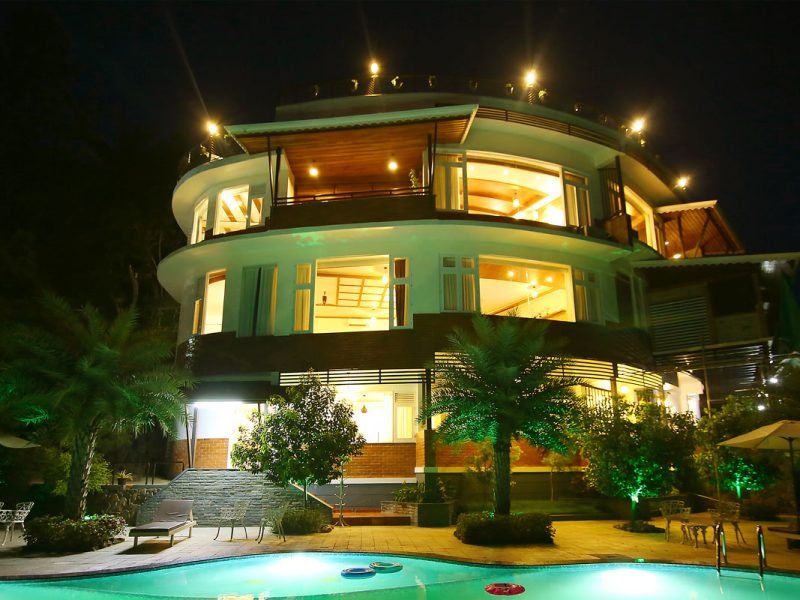 Pool View Comfort