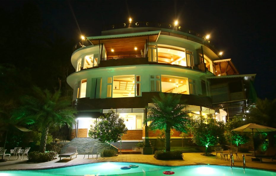 Pool View Comfort