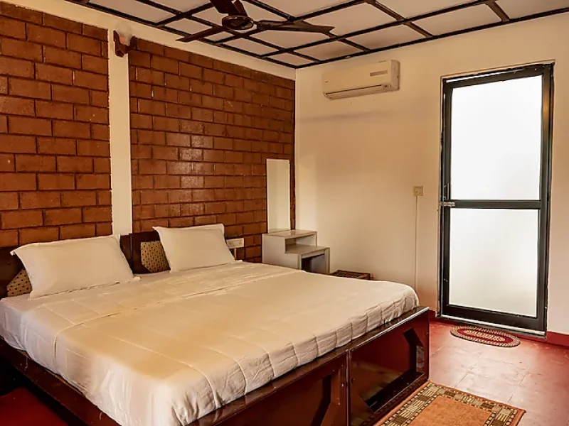 Lake View Deluxe Room